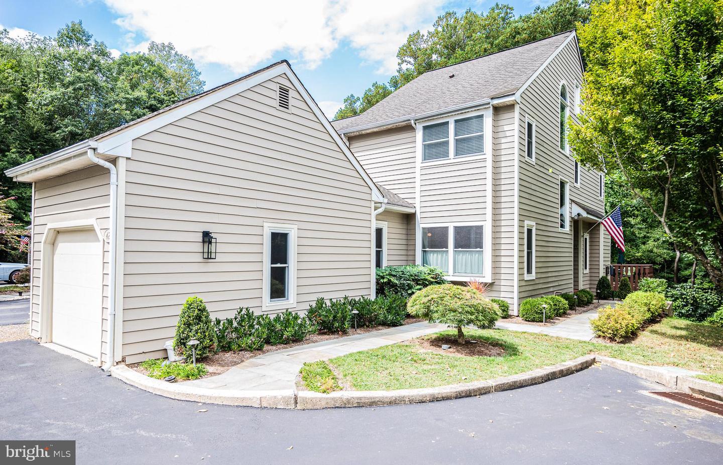 429 Wooded Way Property Photo 1
