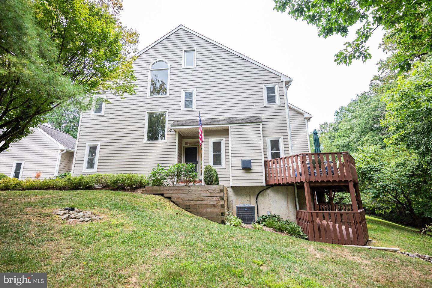 429 Wooded Way Property Photo 5