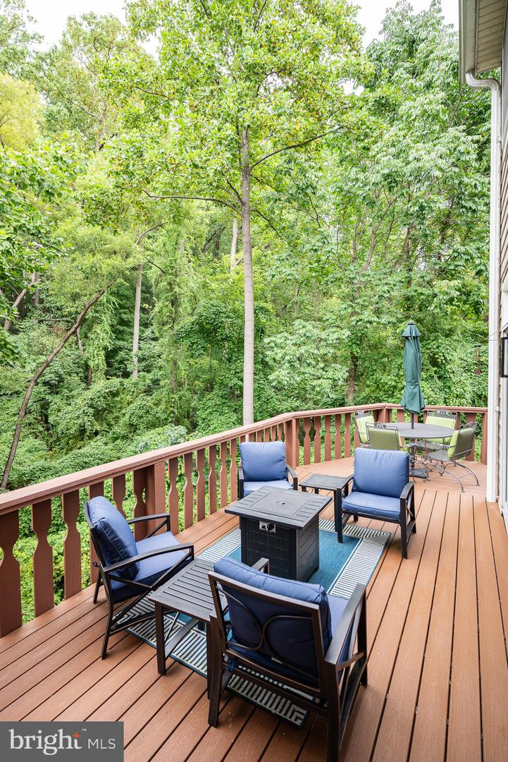429 Wooded Way Property Photo 13