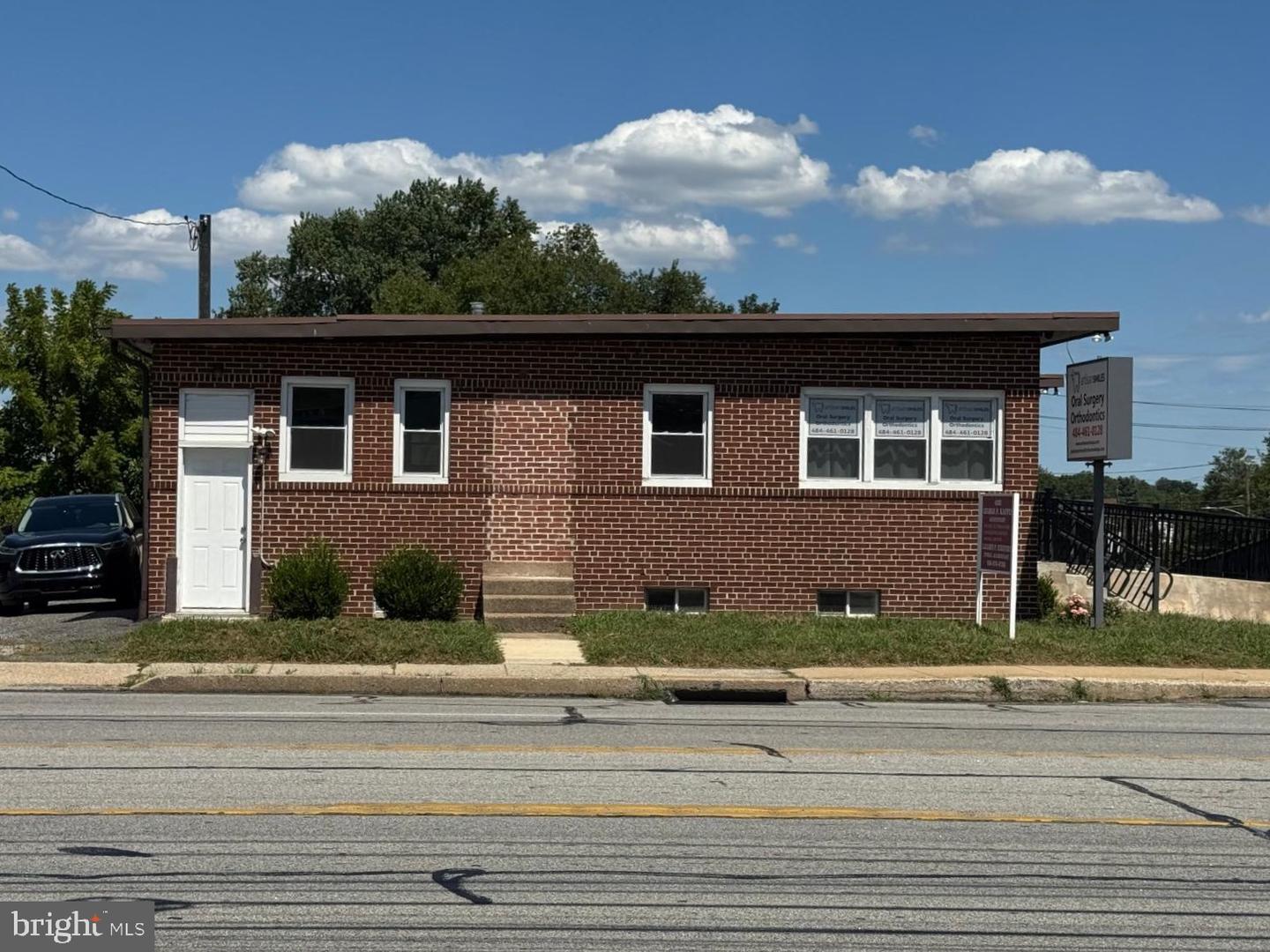 4201 Edgmont Ave Property Photo 1