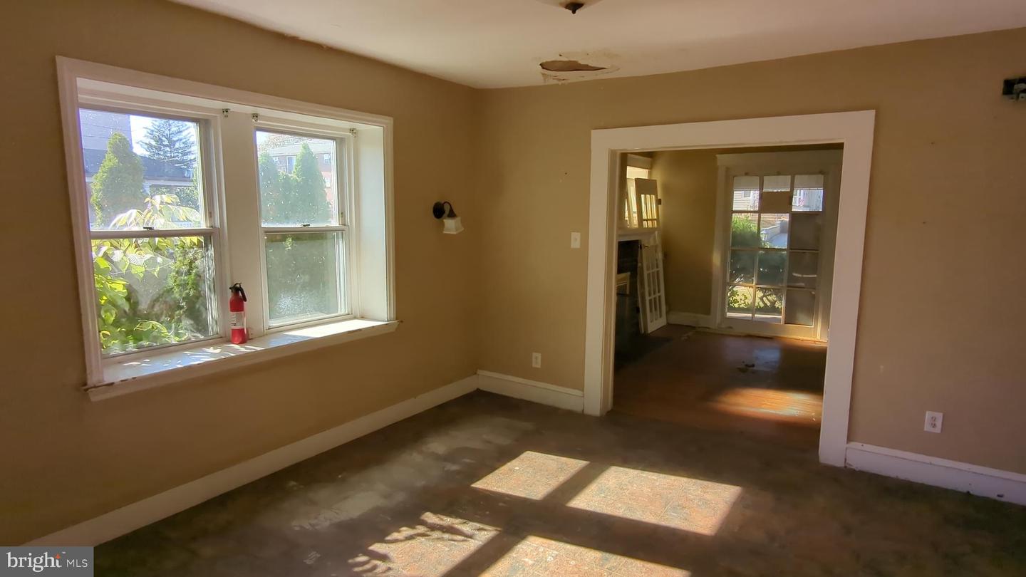 323 S Chester Pike Property Photo 10
