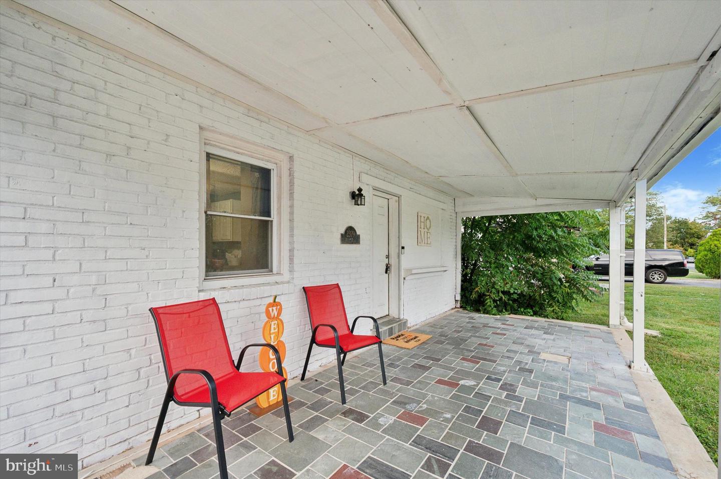 2379 Mole Rd Property Photo 4