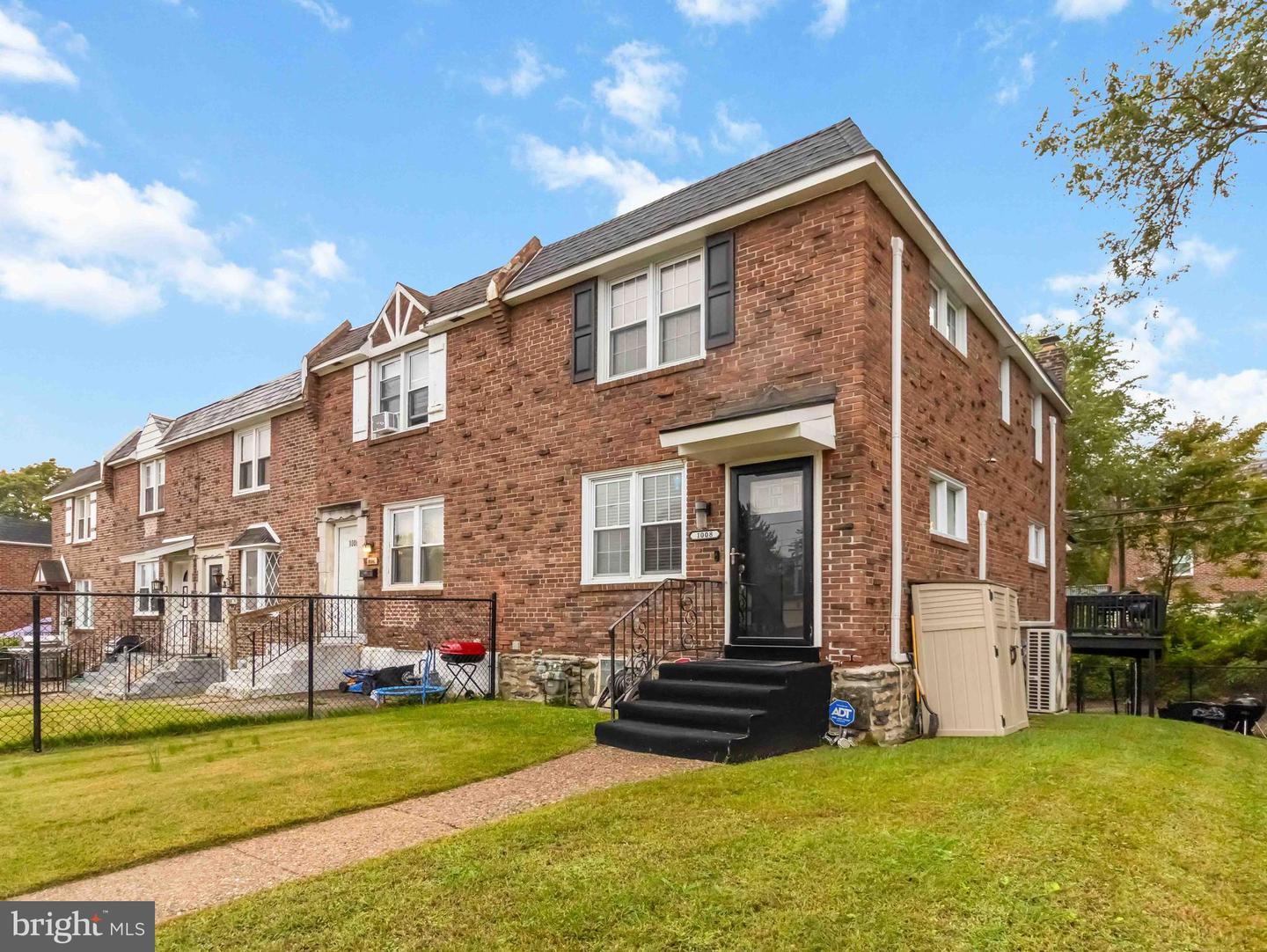 1008 Springfield Property Photo 1