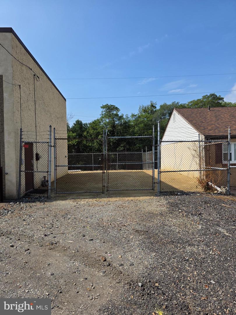 1808 Karakung Dr Property Photo 8