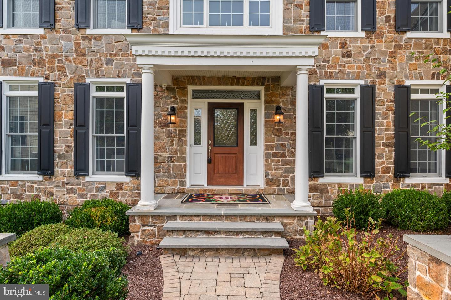 3917 Woodland Dr Property Photo 2