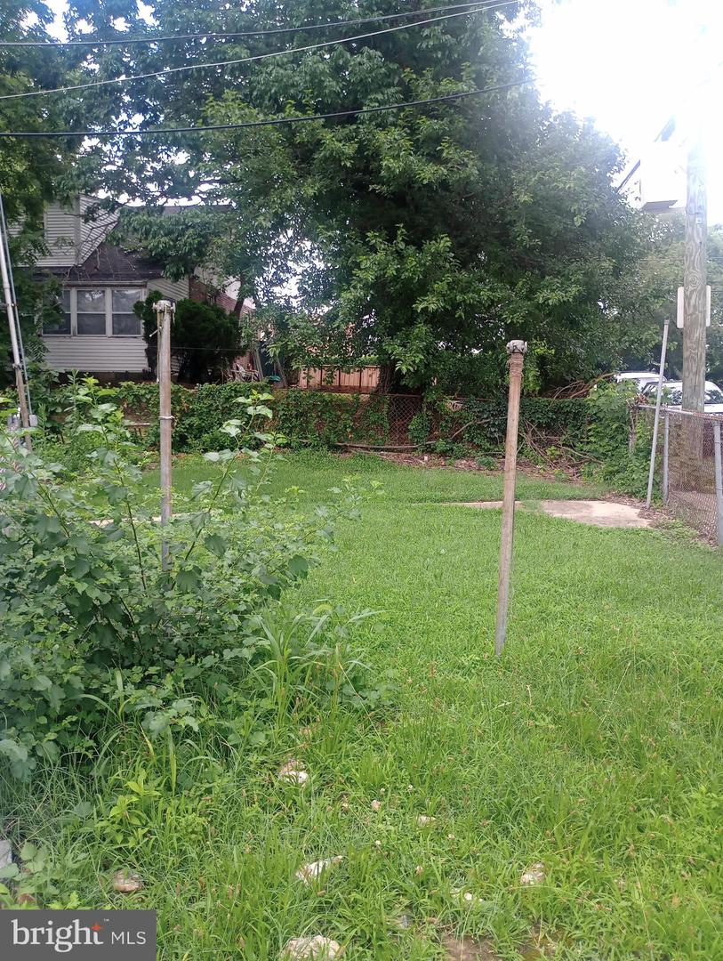 129 Branford Rd Property Photo 9