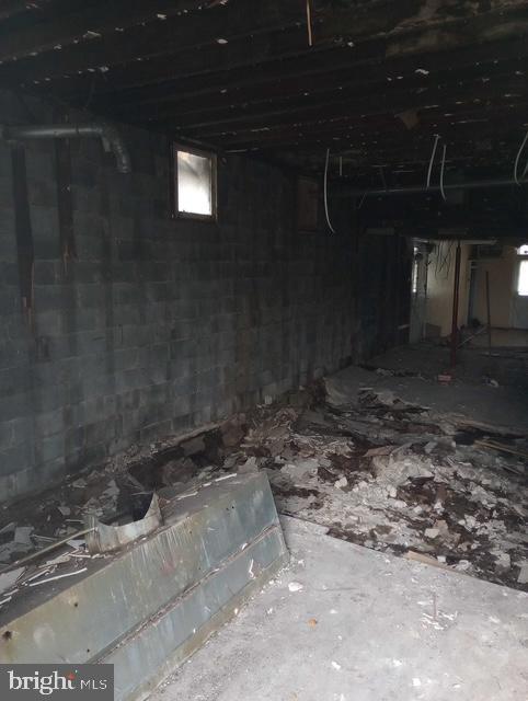 308 Market St Property Photo 3