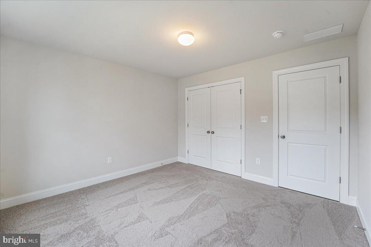 1240 Gradyville Rd Property Photo 32