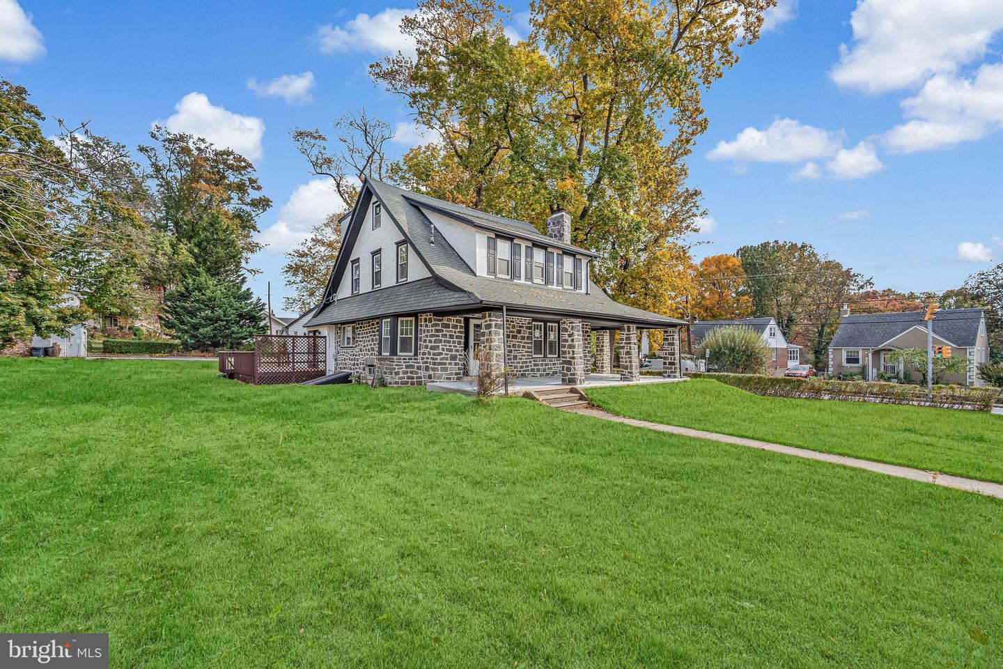 301 Shadeland Ave Property Photo 1