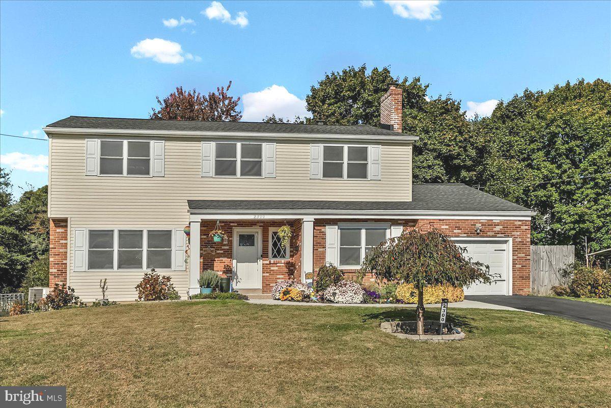 2300 Overlook Dr Property Photo 1