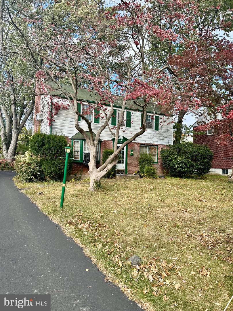 210 Farnham Rd Property Photo 1