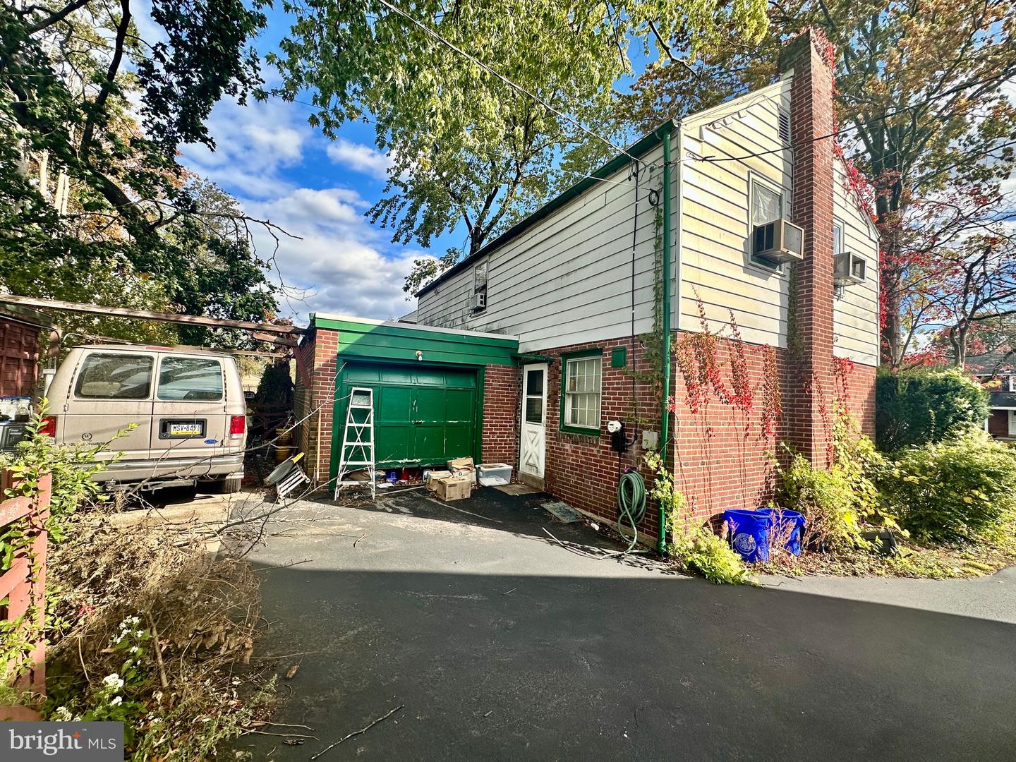 210 Farnham Rd Property Photo 18
