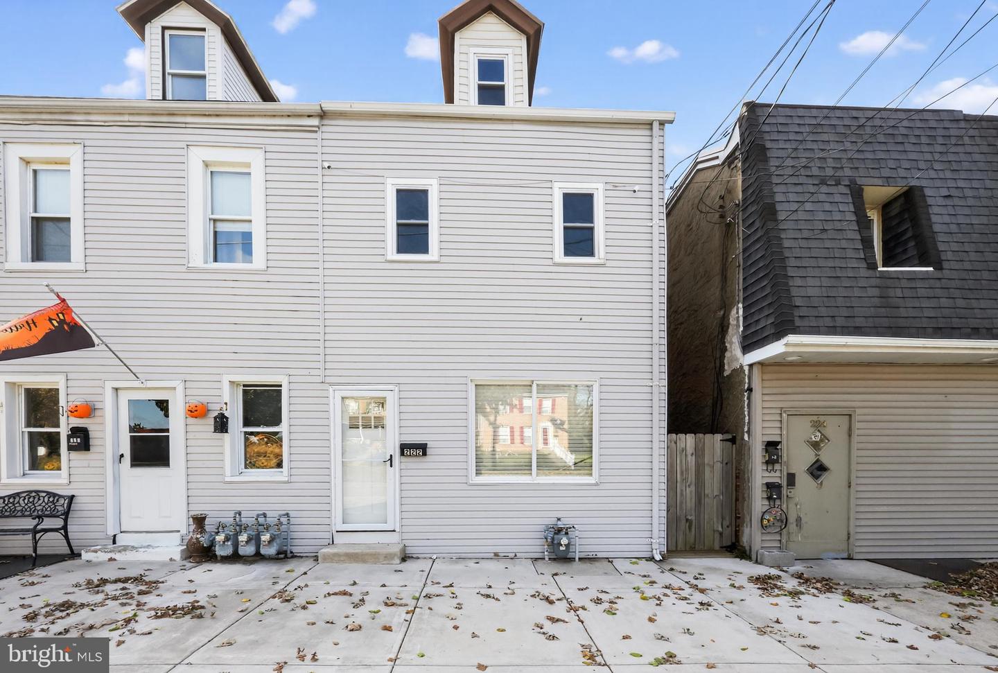 222 Market St Property Photo 1