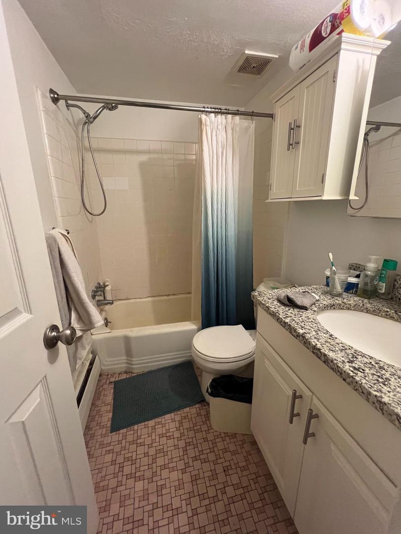 100 E Glenolden Ave #e-12 Property Photo 10