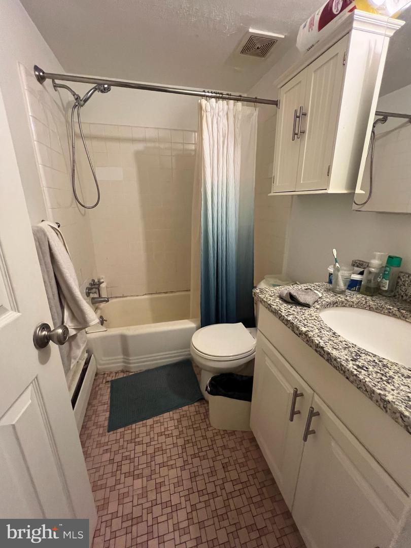 100 E Glenolden Ave #e-12 Property Photo 11