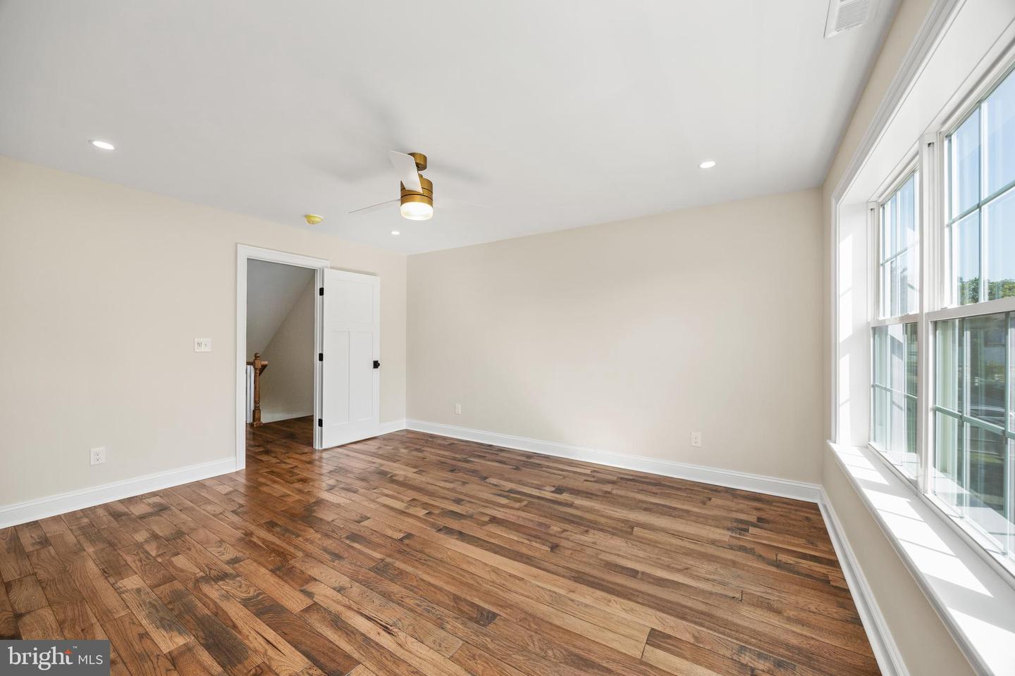 611 Summer St Property Photo 19
