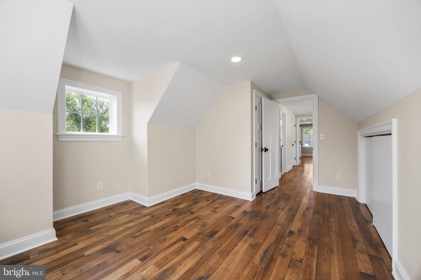 611 Summer St Property Photo 38