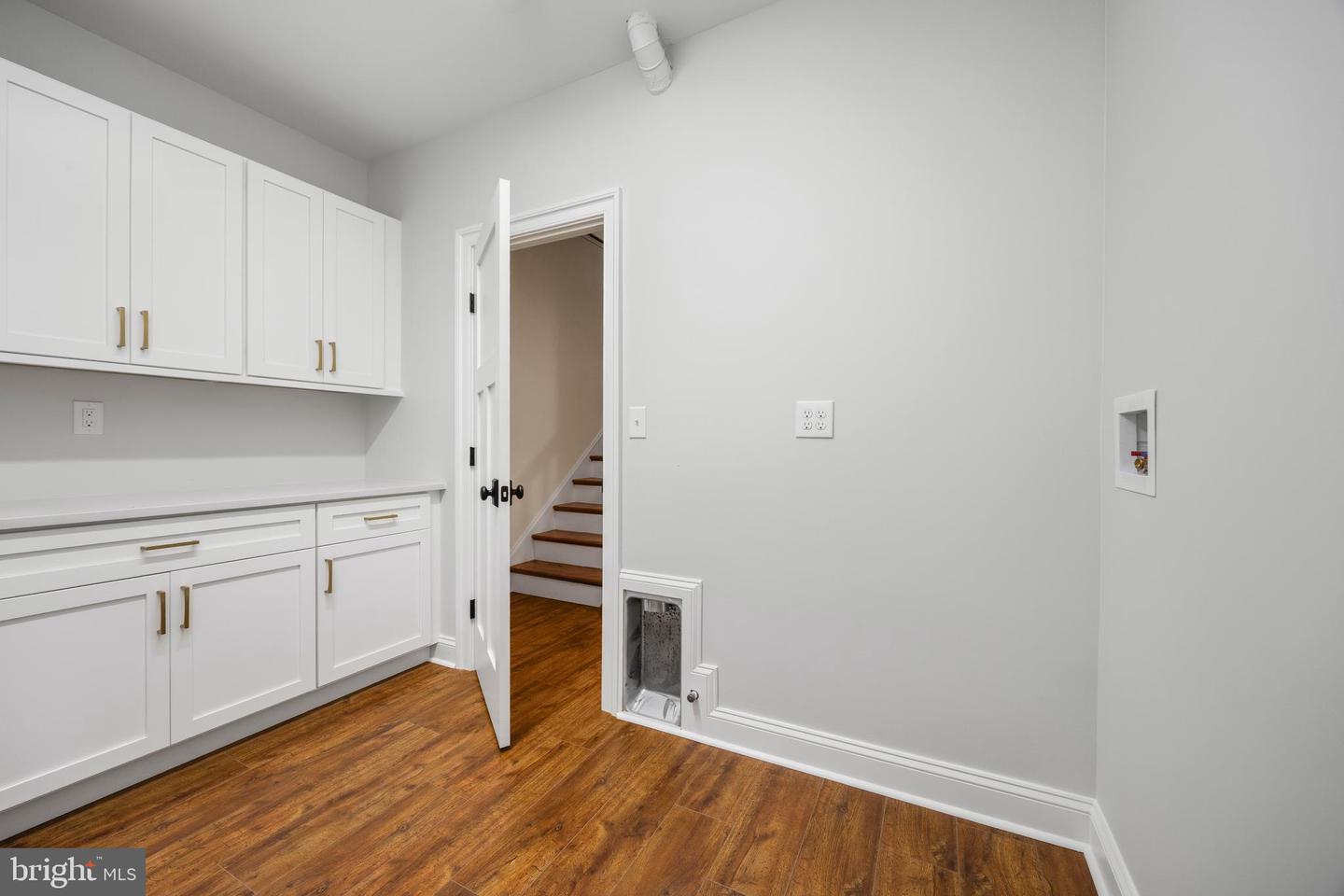 611 Summer St Property Photo 42