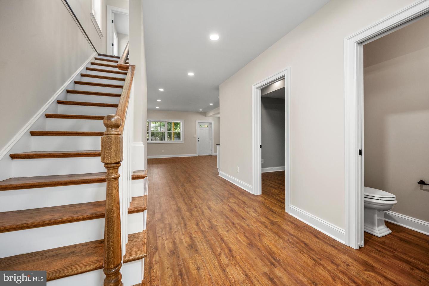 611 Summer St Property Photo 43
