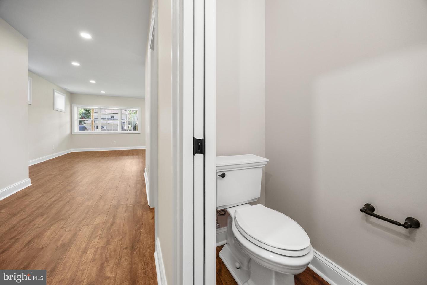 611 Summer St Property Photo 45