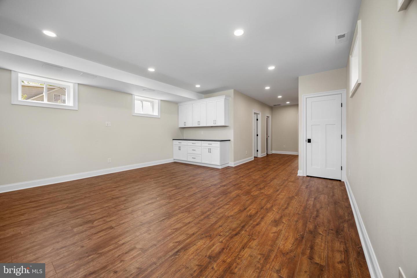611 Summer St Property Photo 47