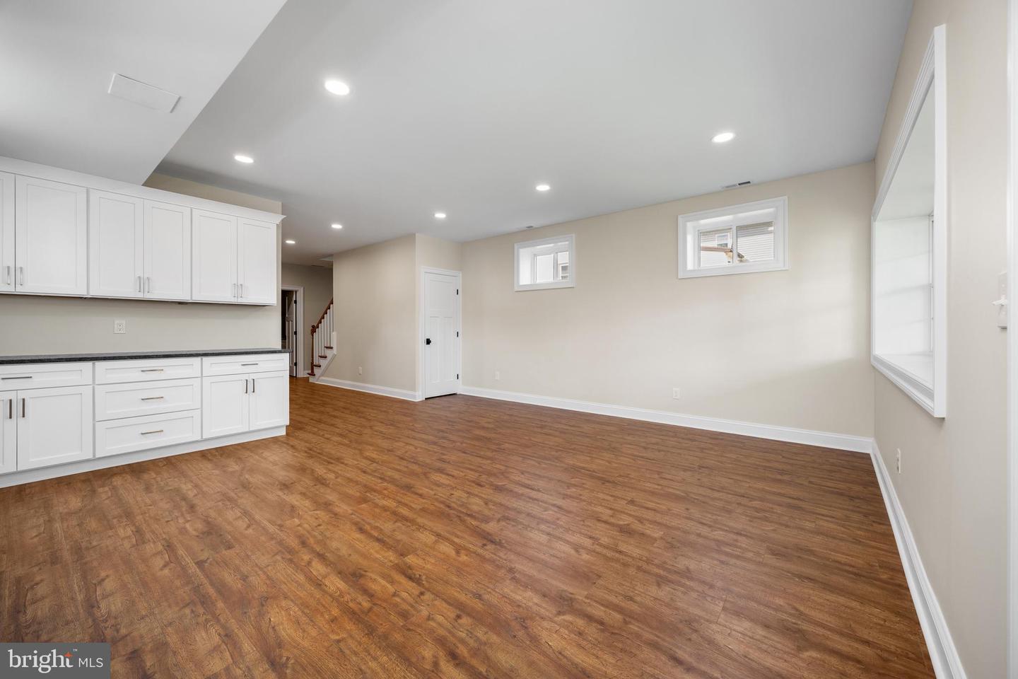 611 Summer St Property Photo 48