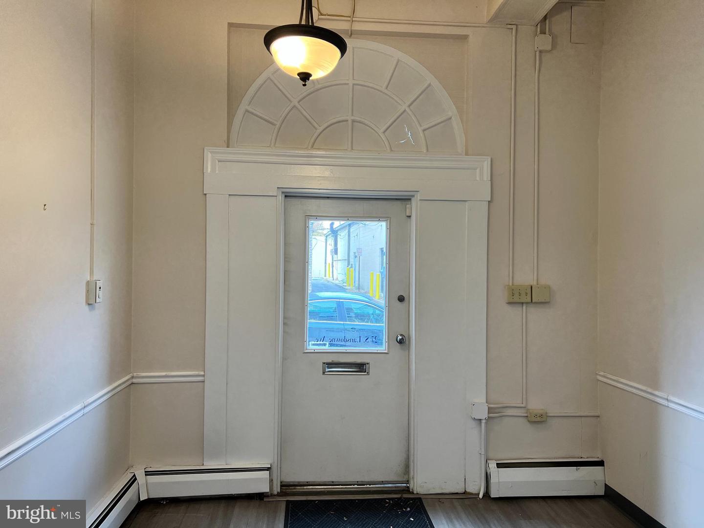 27 S Lansdowne Ave Property Photo 8