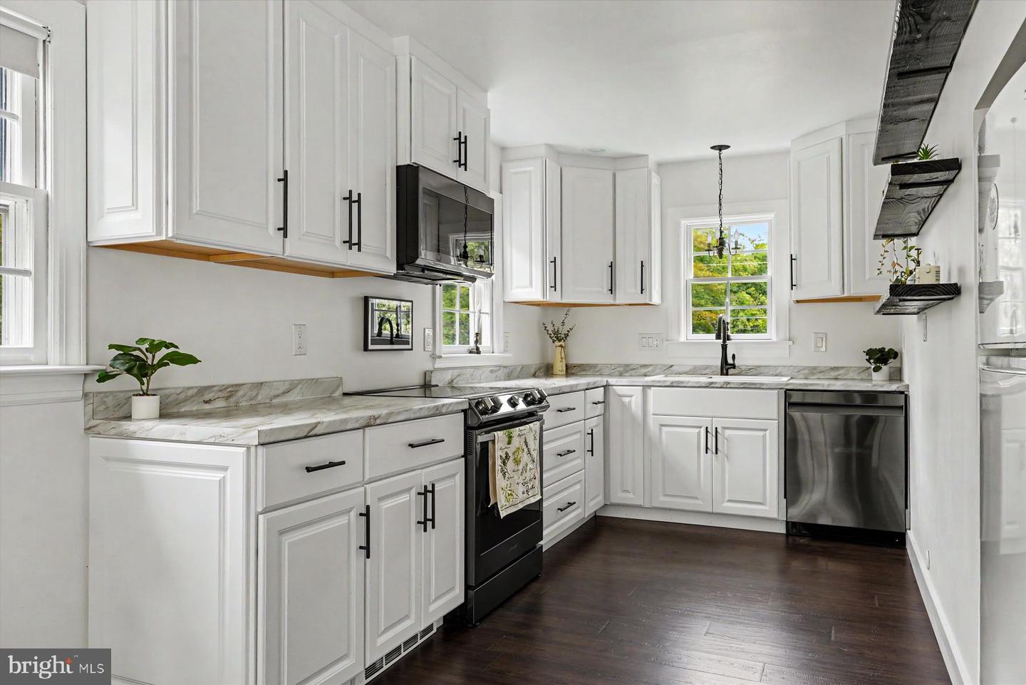 1554 Meadow Ln Property Photo 15
