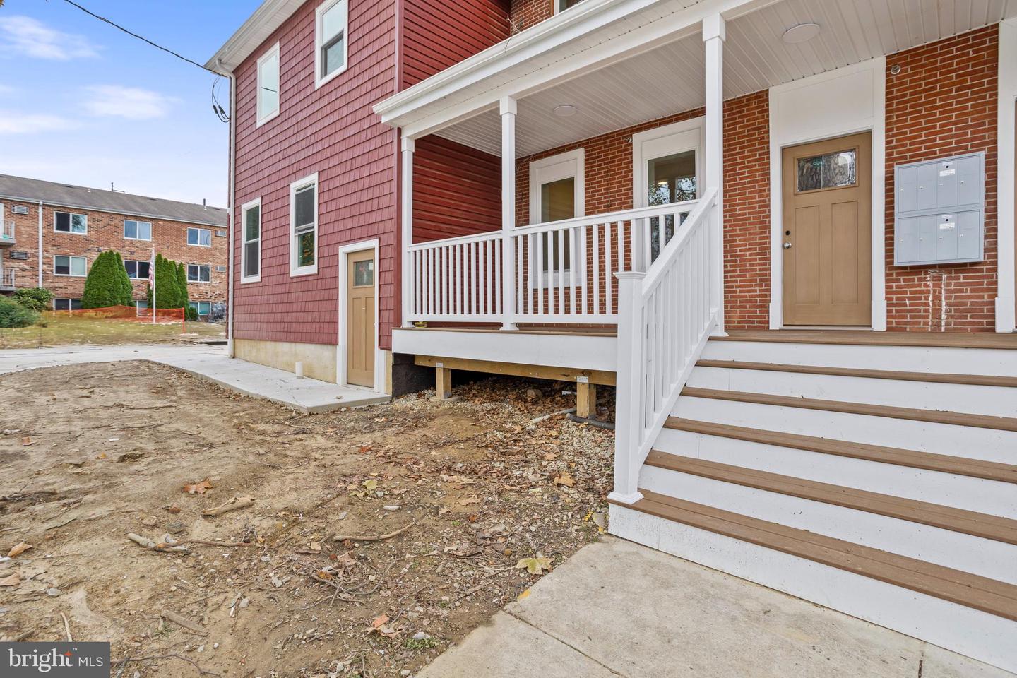 819 11th Ave #c Property Photo 2