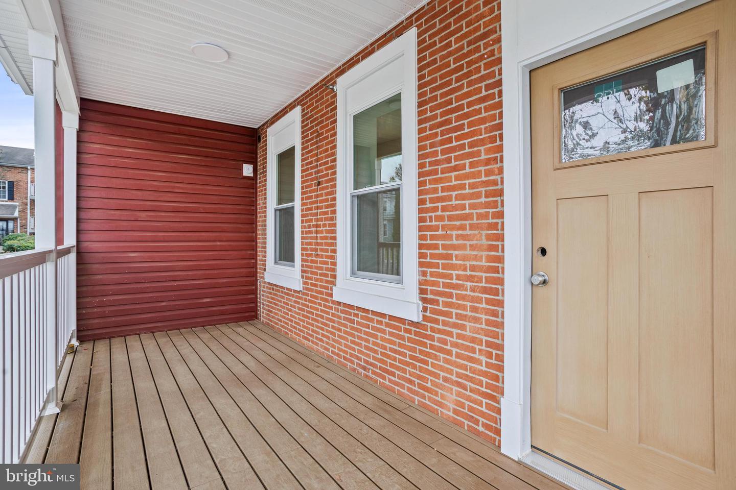 819 11th Ave #c Property Photo 3