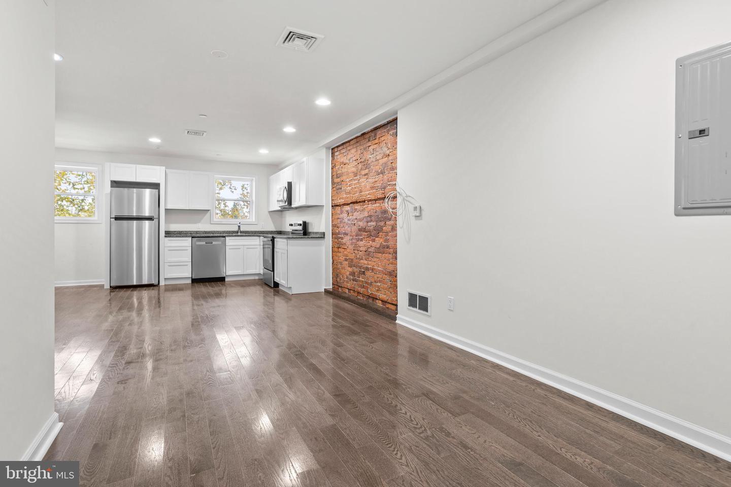819 11th Ave #c Property Photo 12
