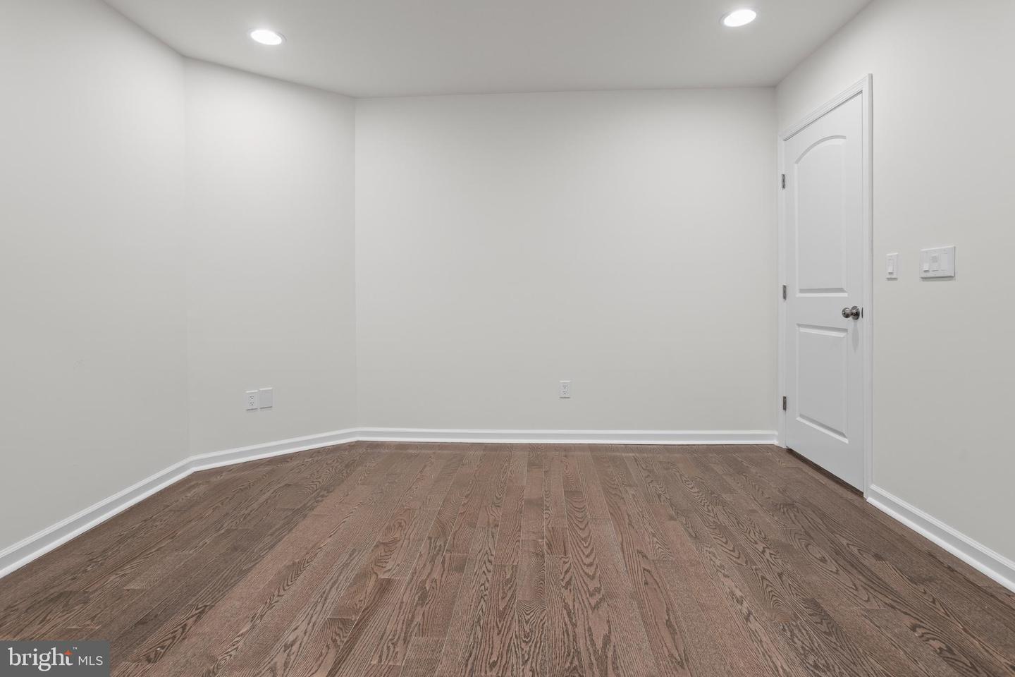 819 11th Ave #c Property Photo 13