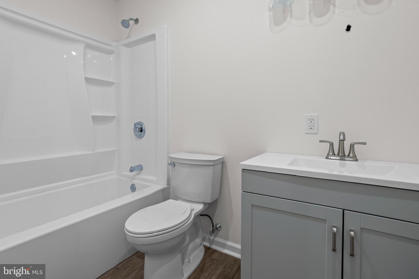 819 11th Ave #c Property Photo 14