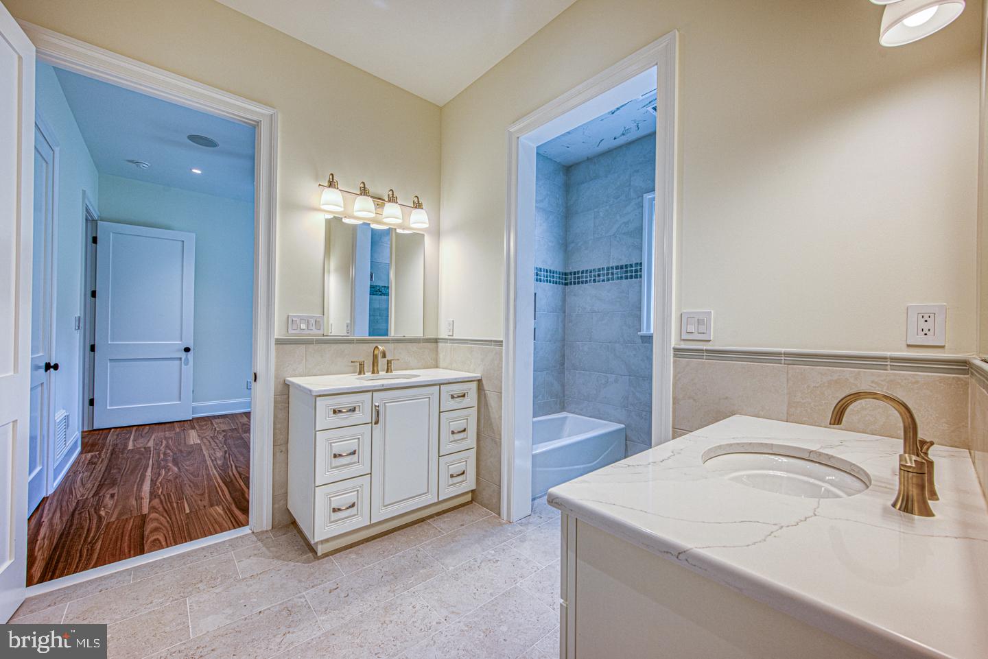 657 N Heilbron Dr #a Property Photo 30