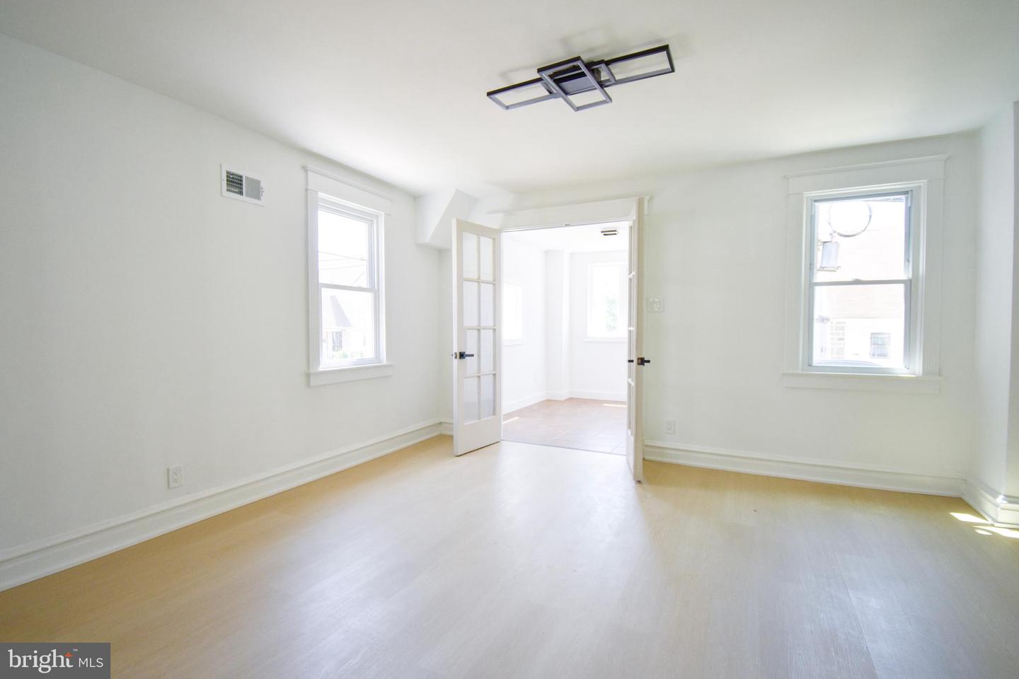 247 Heather Rd Property Photo 18