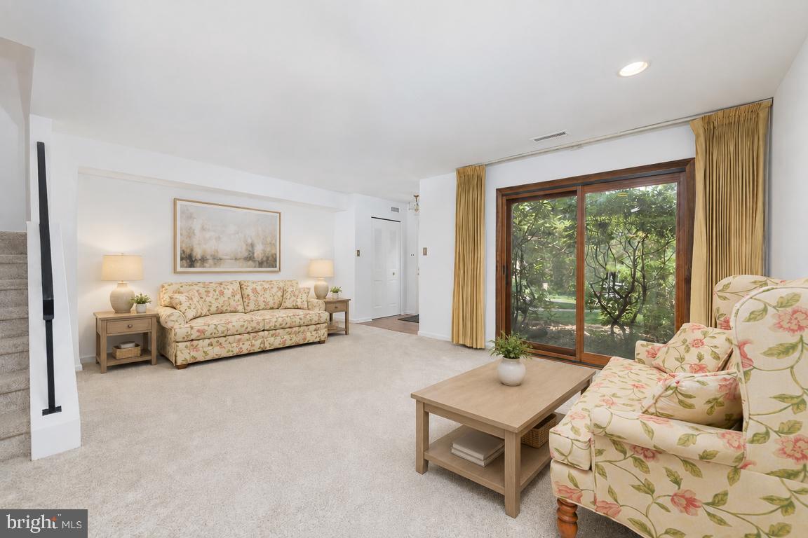 30 Park Ave Property Photo 2