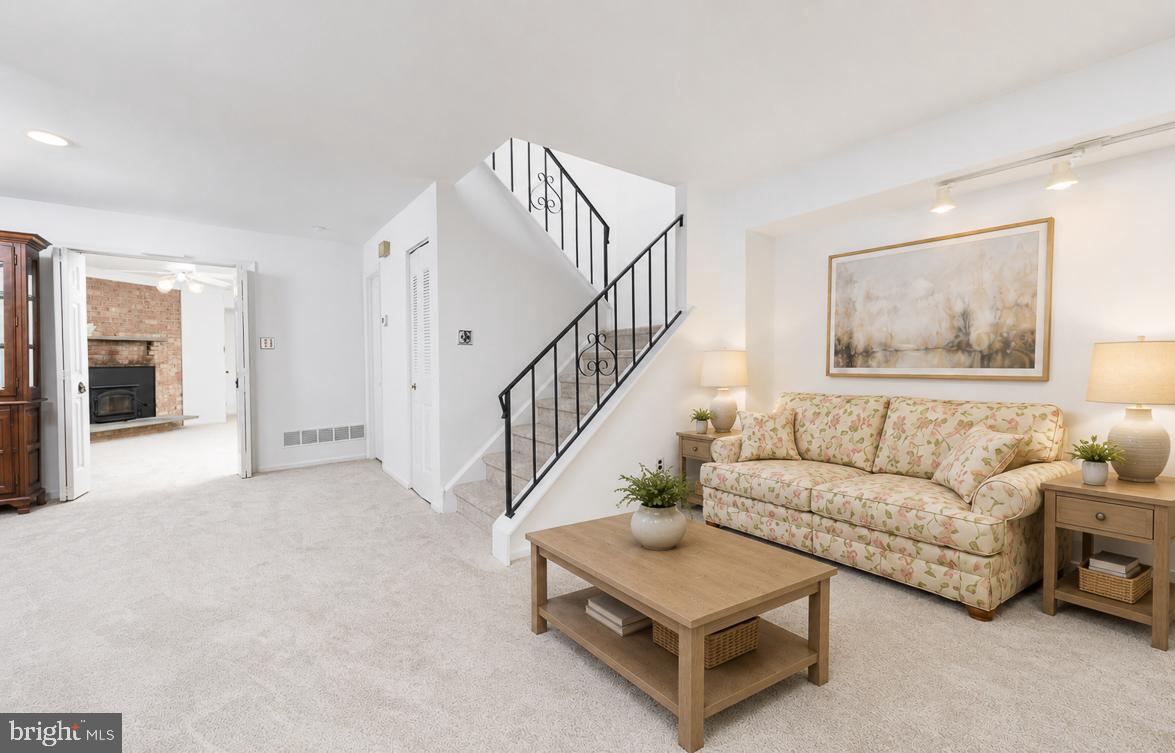 30 Park Ave Property Photo 4