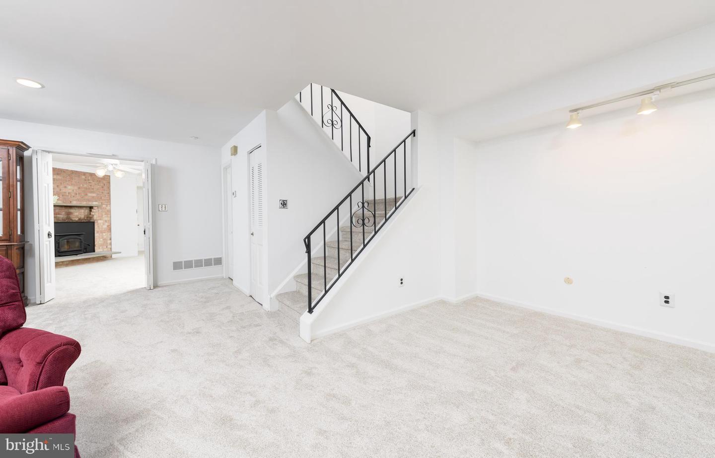 30 Park Ave Property Photo 5