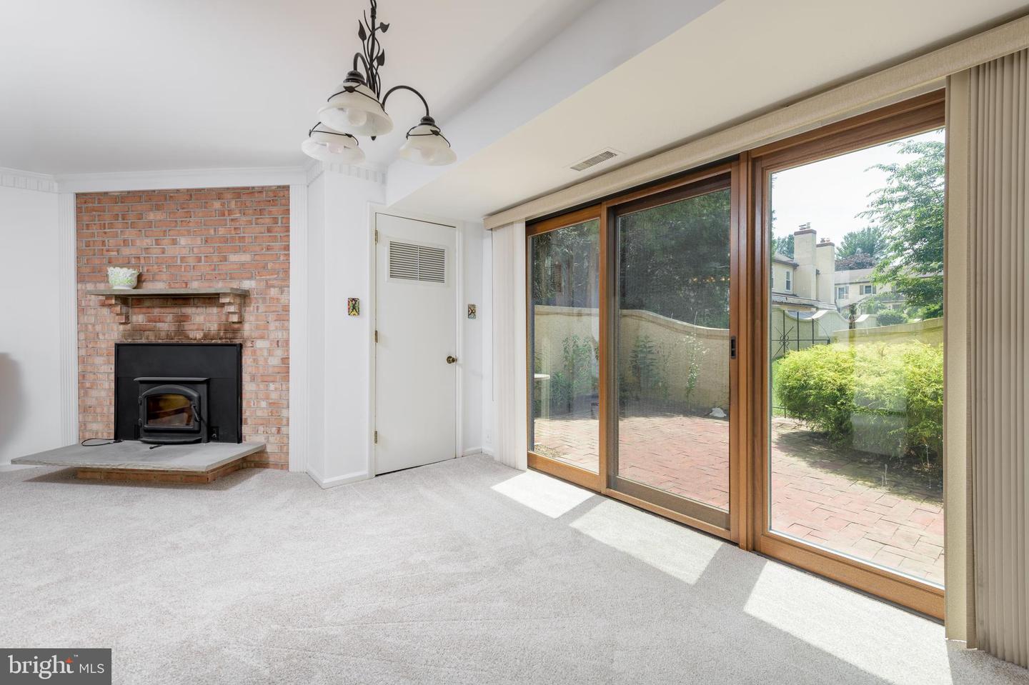 30 Park Ave Property Photo 10