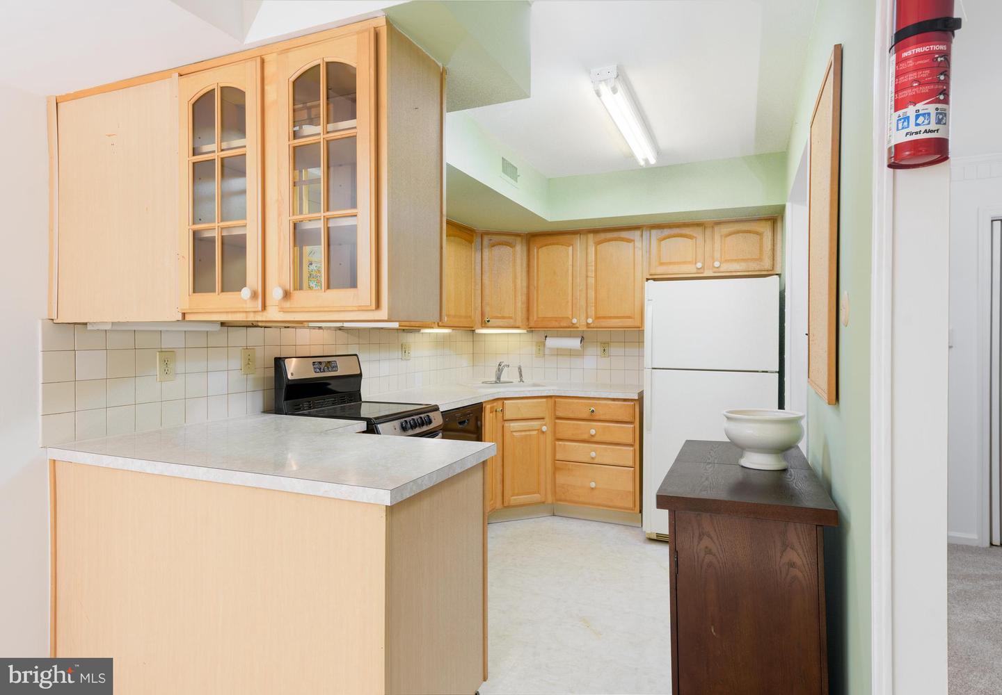 30 Park Ave Property Photo 13