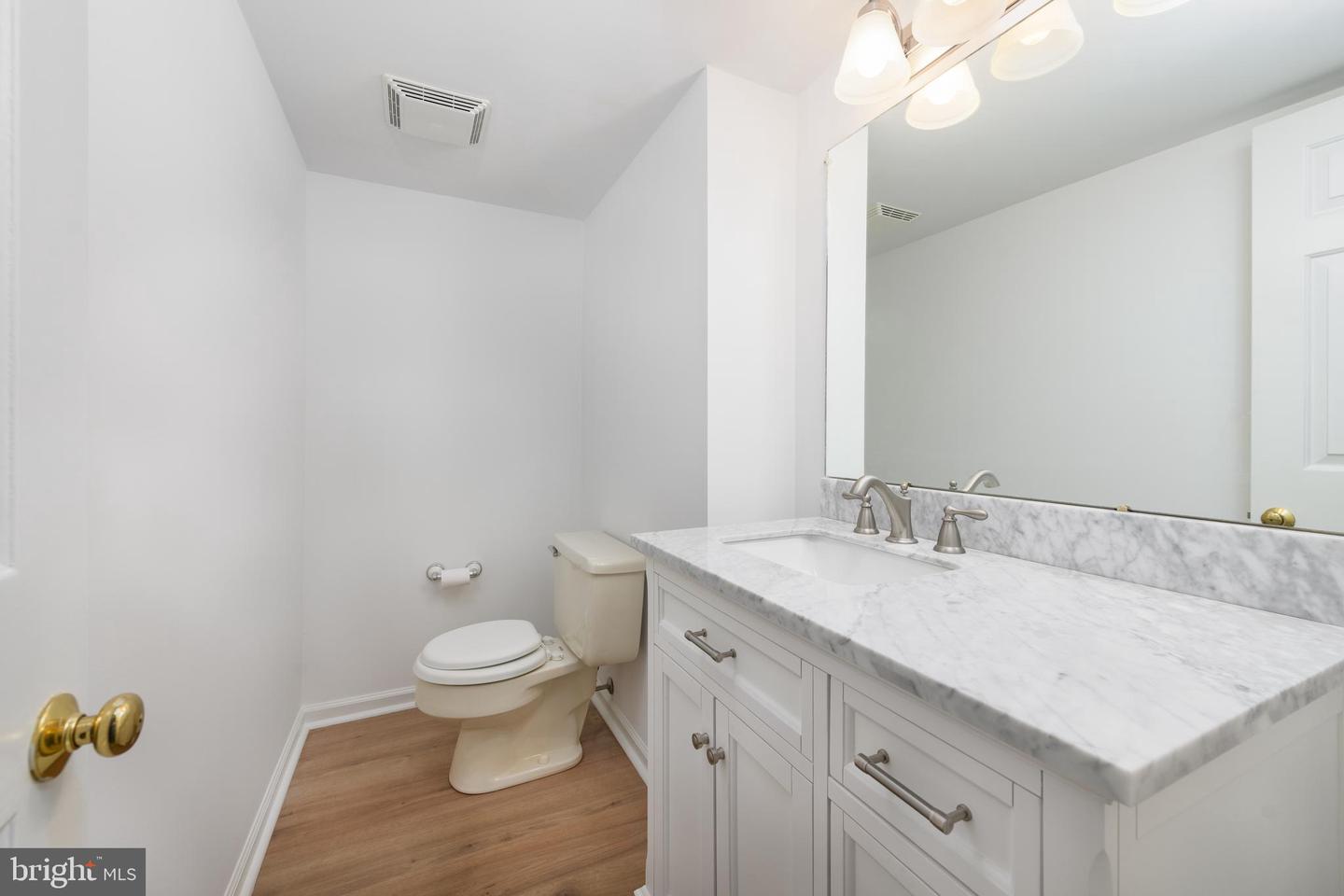 30 Park Ave Property Photo 14