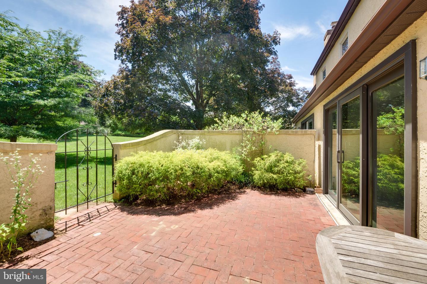 30 Park Ave Property Photo 26