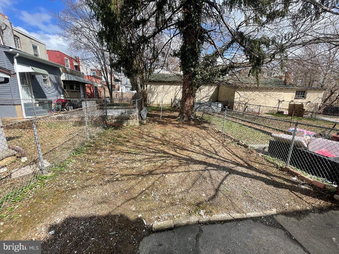 1119 Chestnut St Property Photo 3