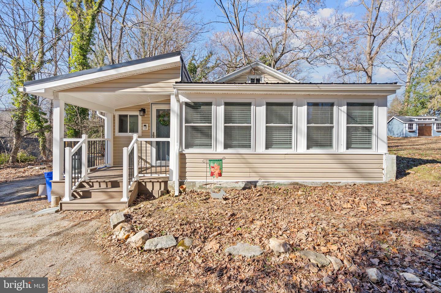 219 FOX RD Property Photo 1