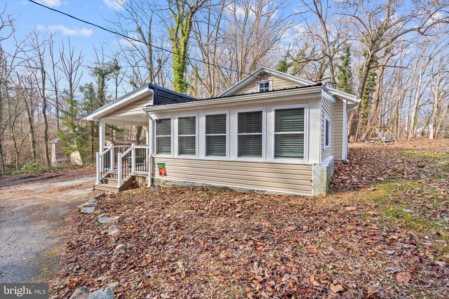 219 Fox Rd Property Photo 2