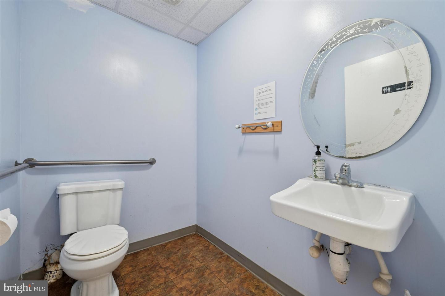 151 Long Ln Property Photo 11