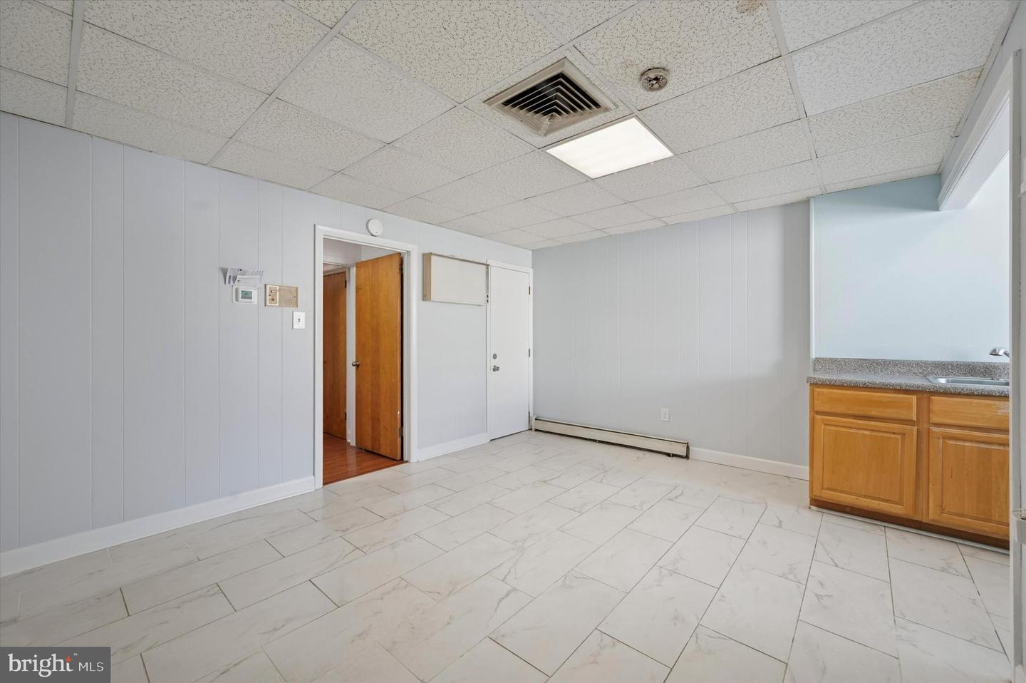 151 Long Ln Property Photo 17