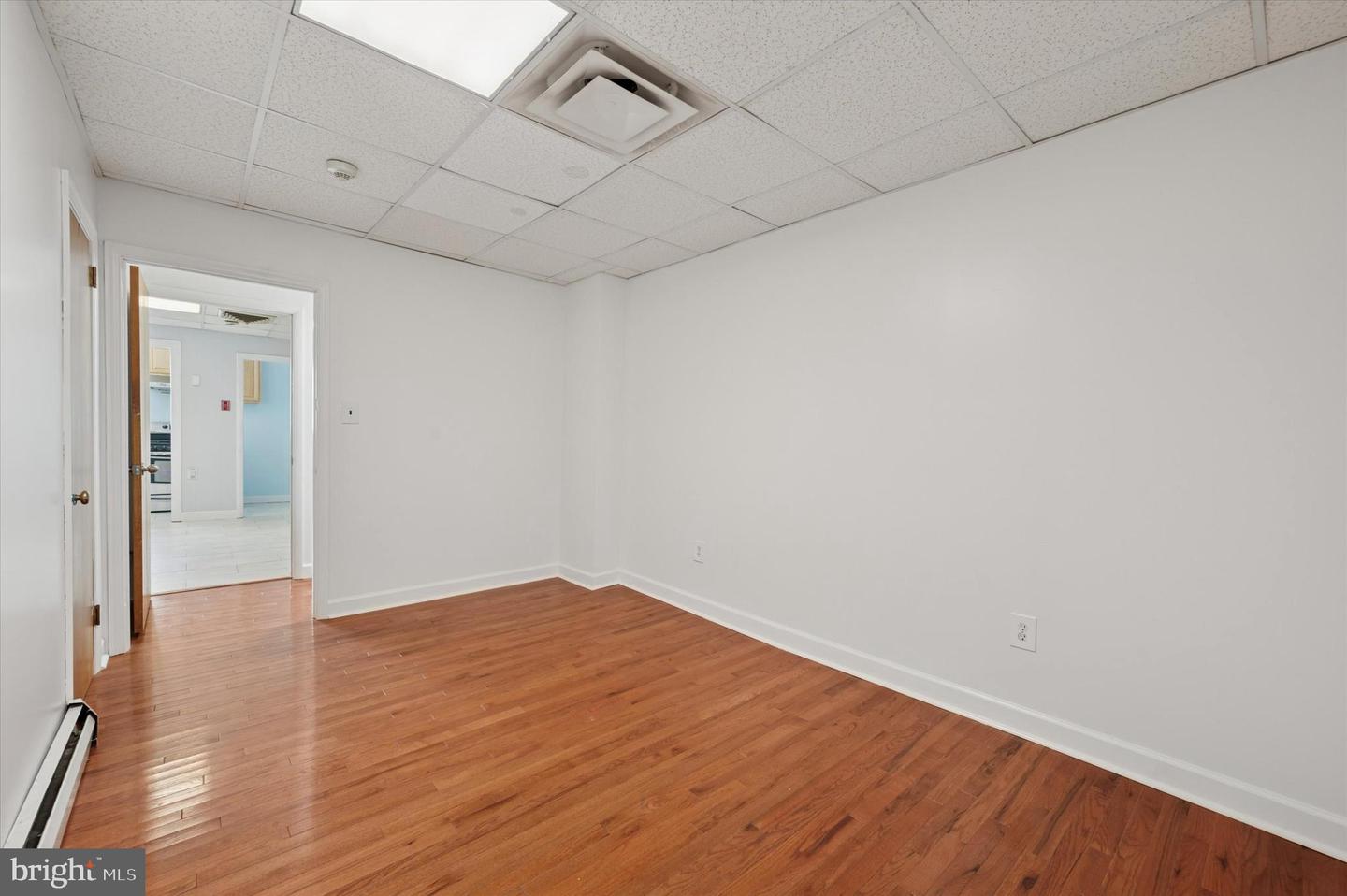 151 Long Ln Property Photo 23