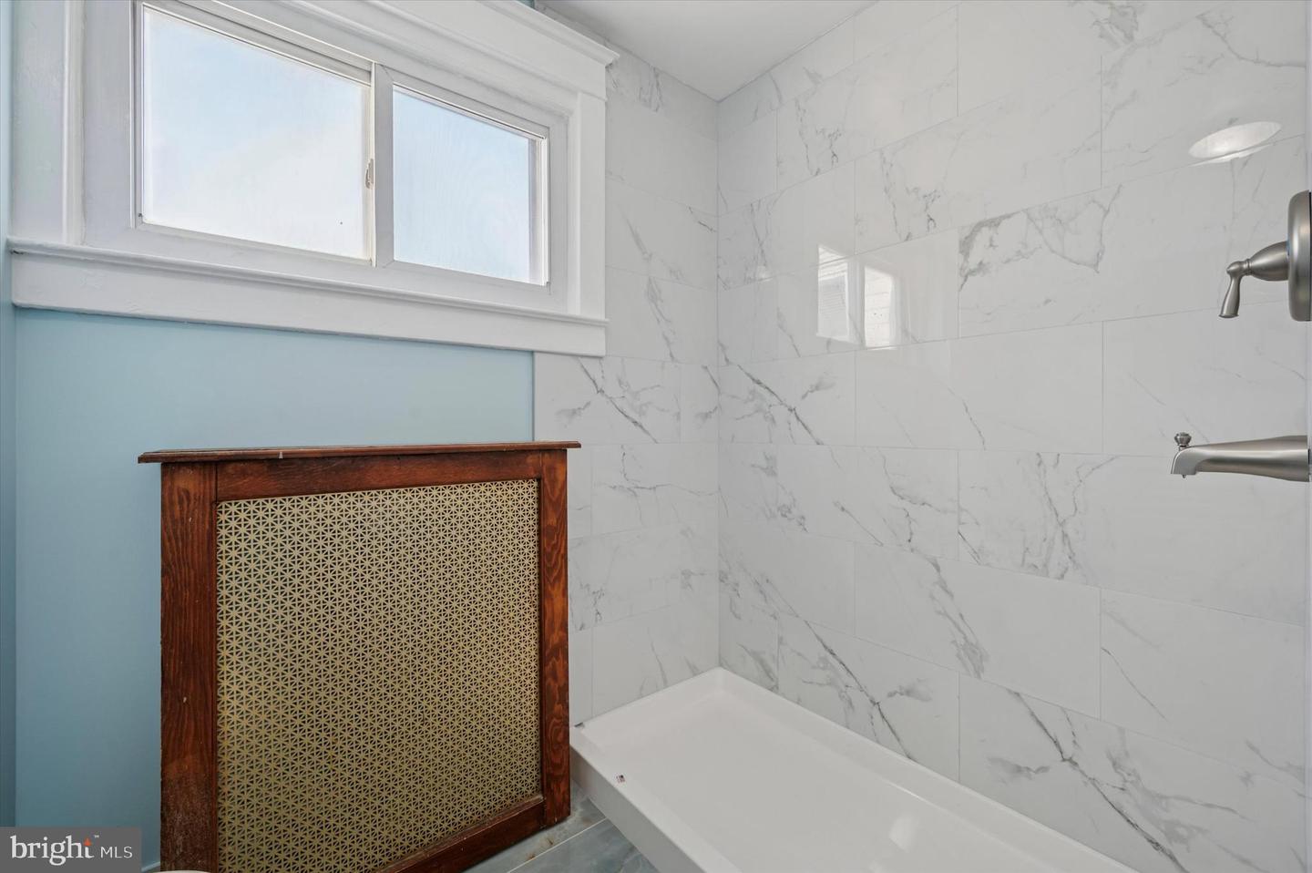 151 Long Ln Property Photo 32