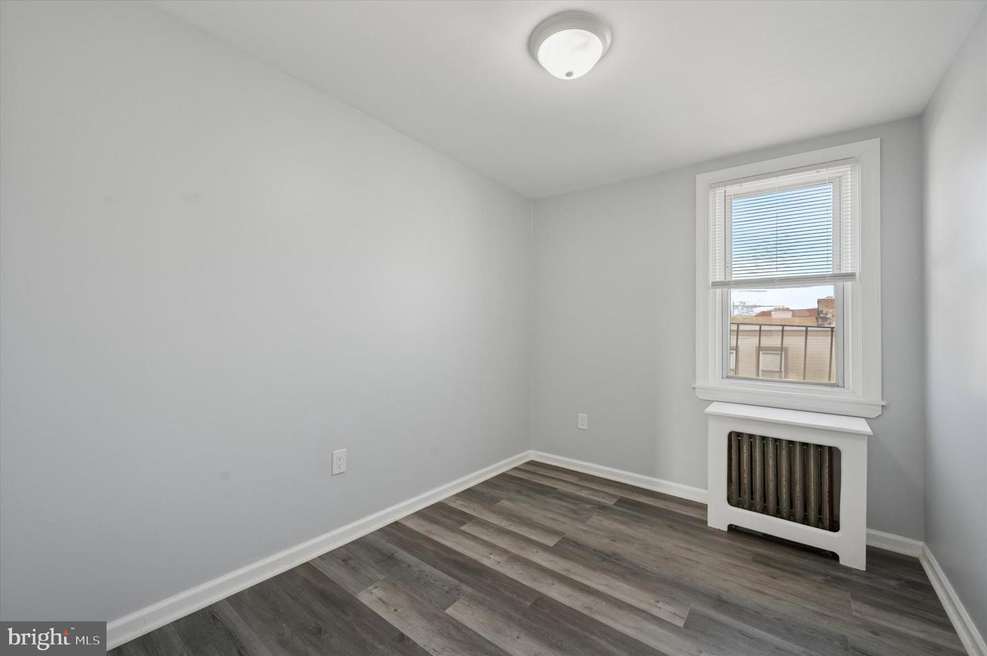 151 Long Ln Property Photo 33